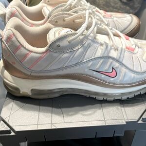 Women’s Nike Air max size 10